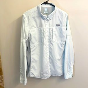 Columbia Women’s XL shirt